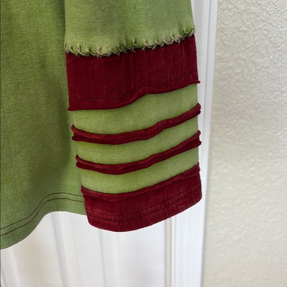 Unique Green and Red Cutout Hoodie - Picture 6 of 6
